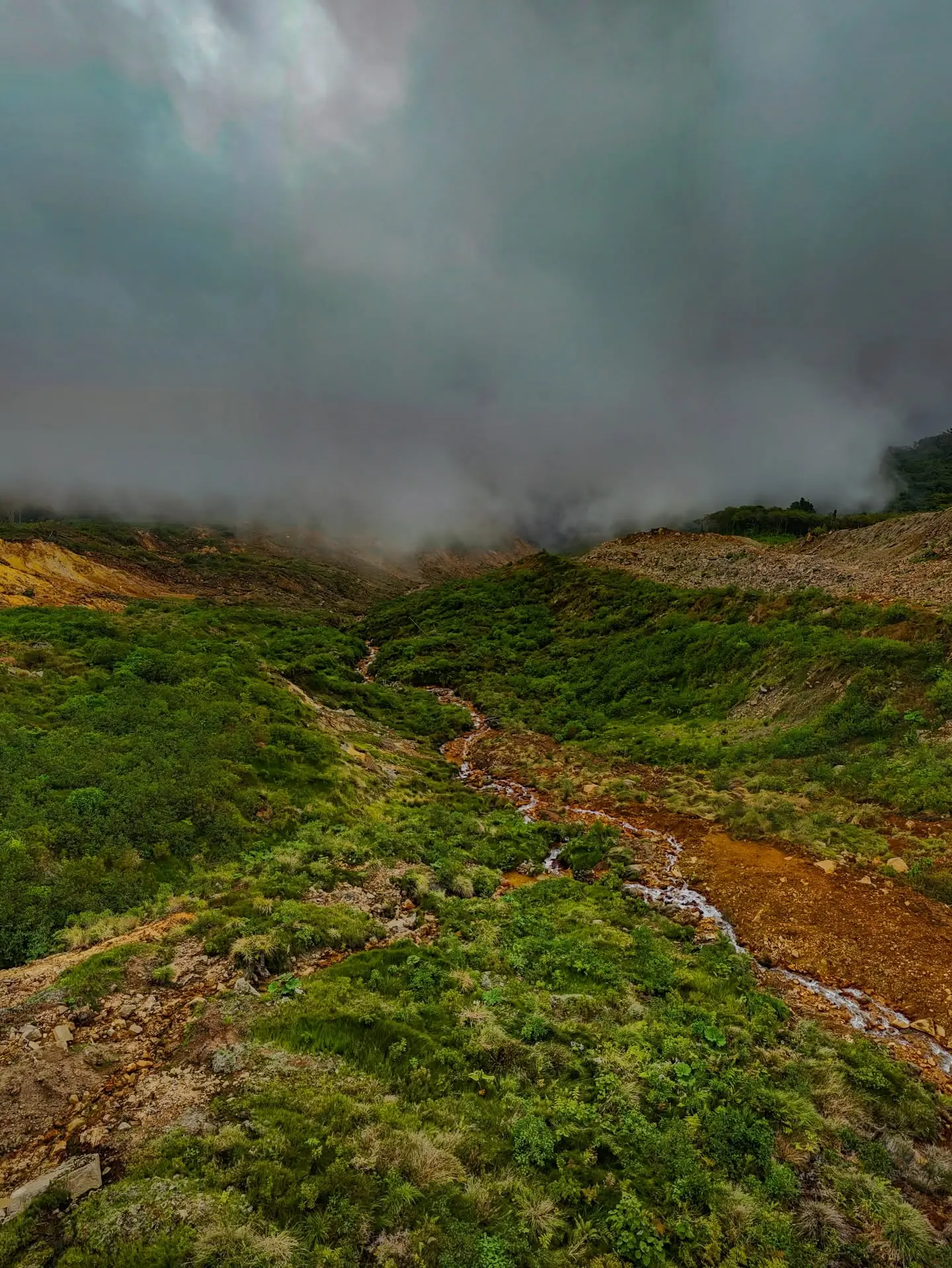 Best time to visit Bajos del Toro dry vs rainy season